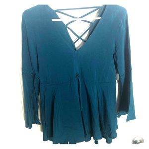 Quarter sleeved pretty blue colored top